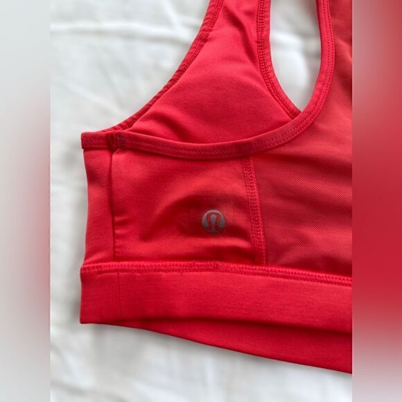 Lululemon Cutout intrinsic sports bra size 4 - Picture 8 of 14